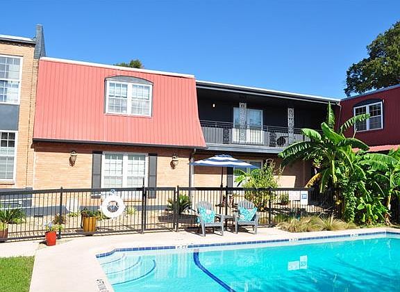5th image of 900 S Lamar Blvd APT 304