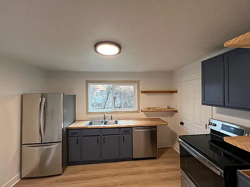 2543 Lincoln Ave Photo 1