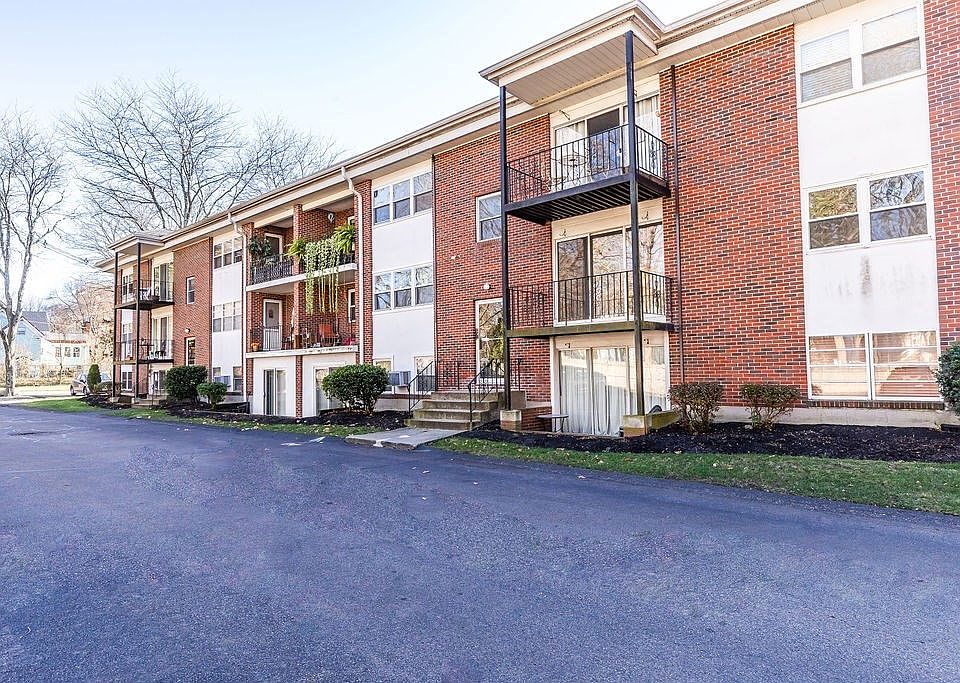 1st image of 36 Pleasant Dr APT 42
