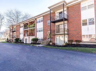 36 Pleasant Dr APT 42, Stoughton, MA 02072