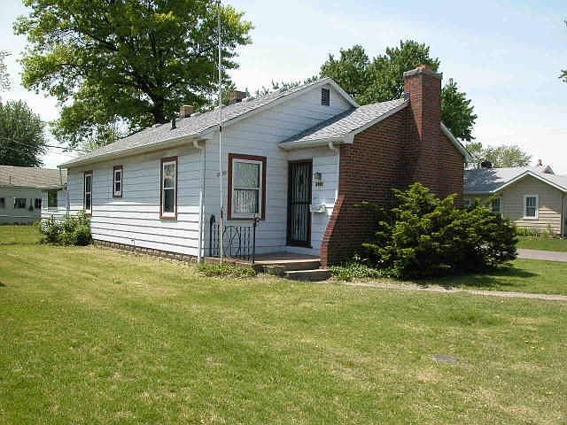 1st image of 3901 E Fletcher Ave