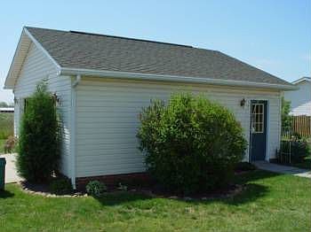 2nd image of 233 Westview Dr