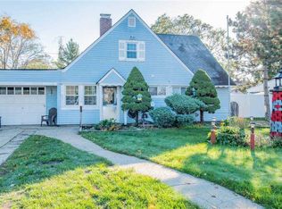 53 Jerusalem Ave, Levittown, NY 11756