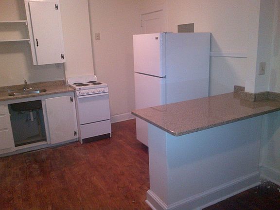 2nd image of 1313 Powhatan St
