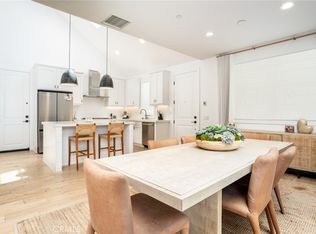 2077 Tablelands Way, Costa Mesa, CA 92627