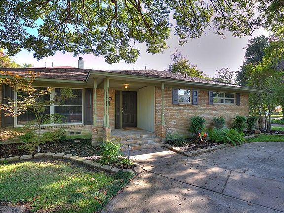 3rd image of 11824 Dixfield Dr