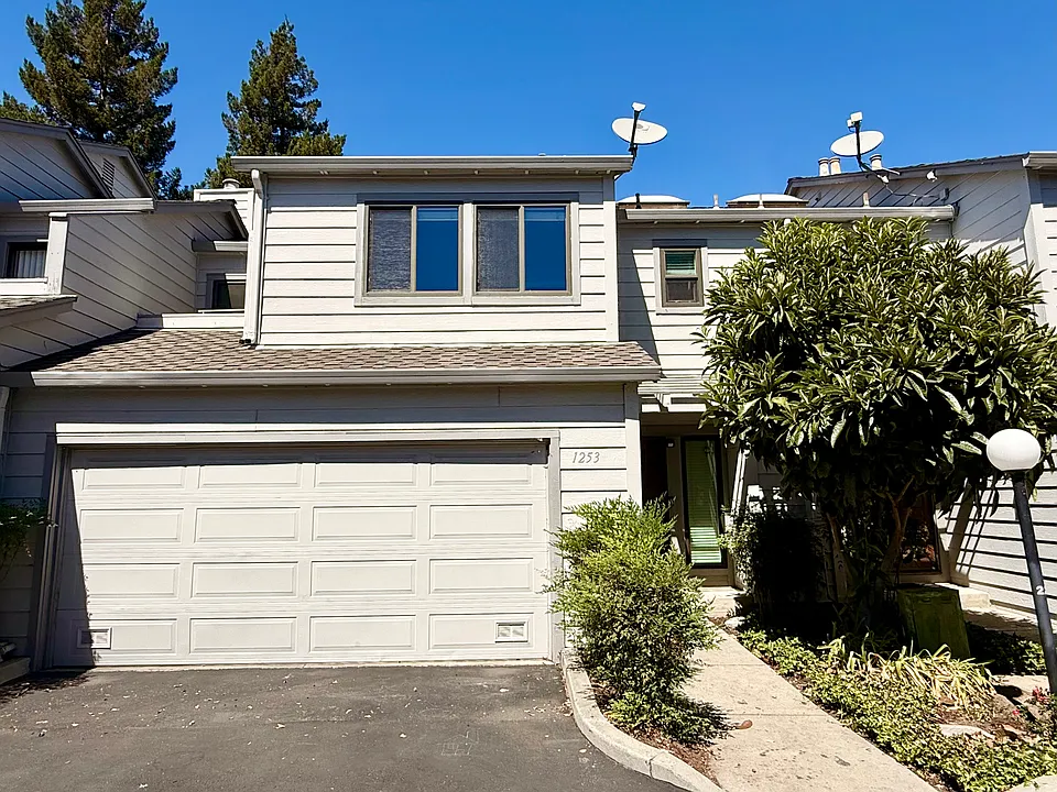 1253 Sierra Village Pl