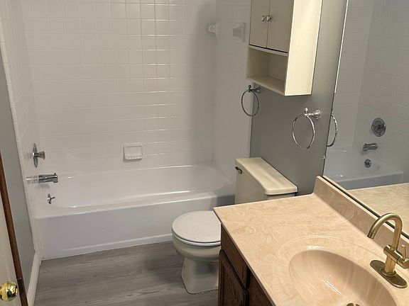 5th image of 36855 Brewster Ln