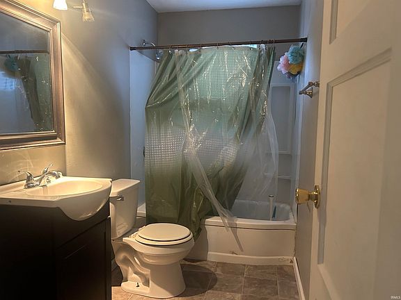 5th image of 1613 Wilber St