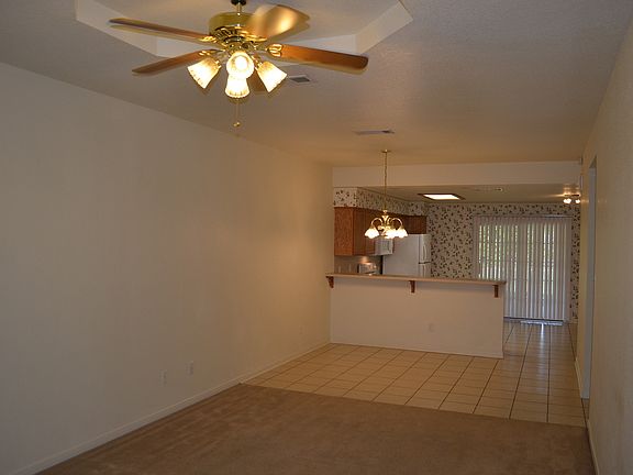 5th image of 910 Crymes Ln #B
