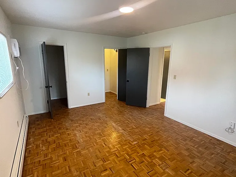 1824 Mears Avenue — Photo 2