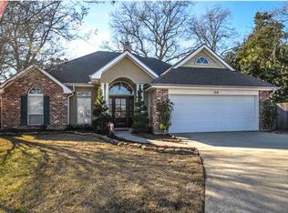 106 Windermere Cir, Youngsville, LA 70592