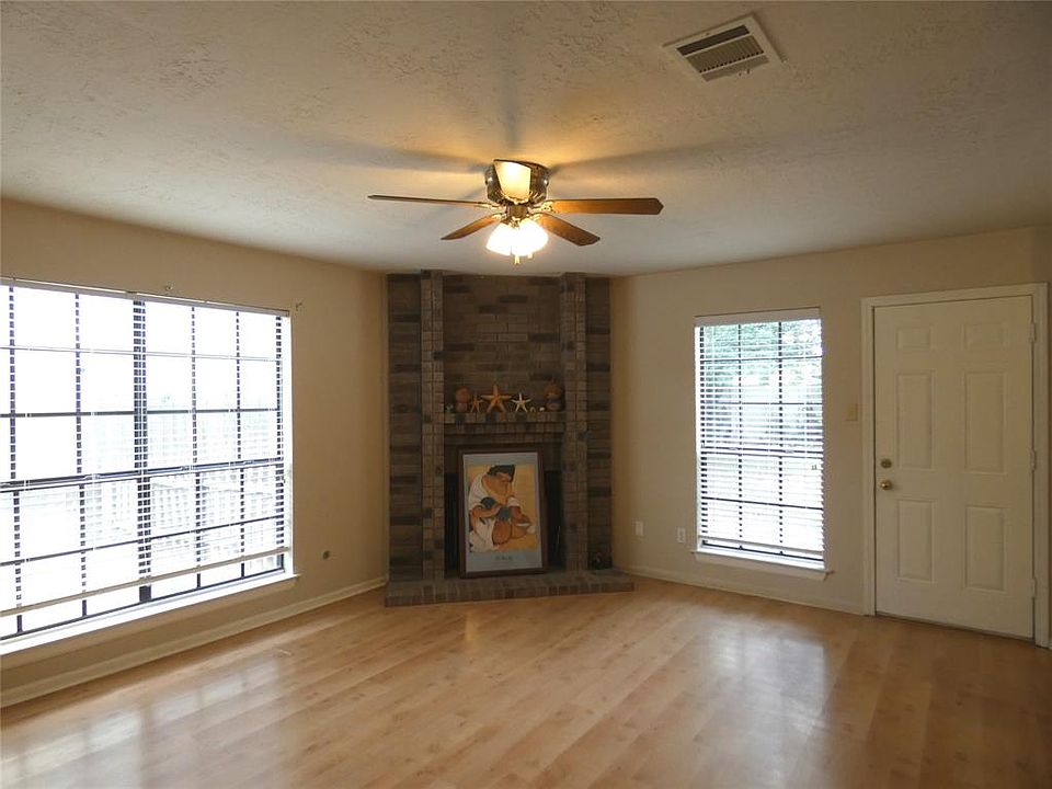 1st image of 15327 Hillside Park Way