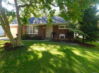 736 Hillview Ct, Lewiston, NY 14092