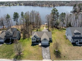 22281 Jordan Heights Dr, North Dinwiddie, VA 23803