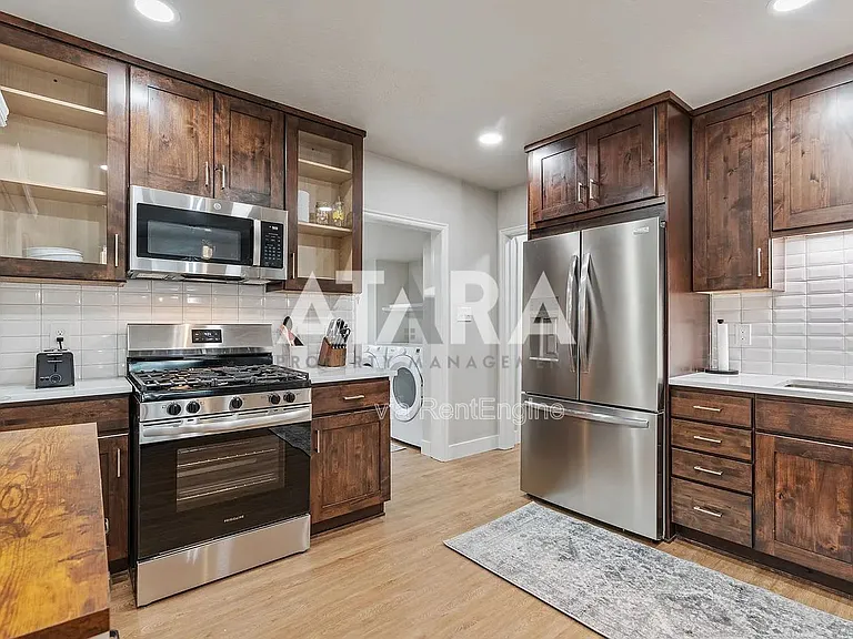 724 E Wilson Ave — Photo 23