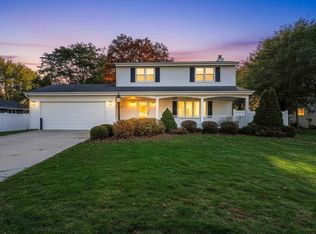 3901 Delahaut St, Green Bay, WI 54301