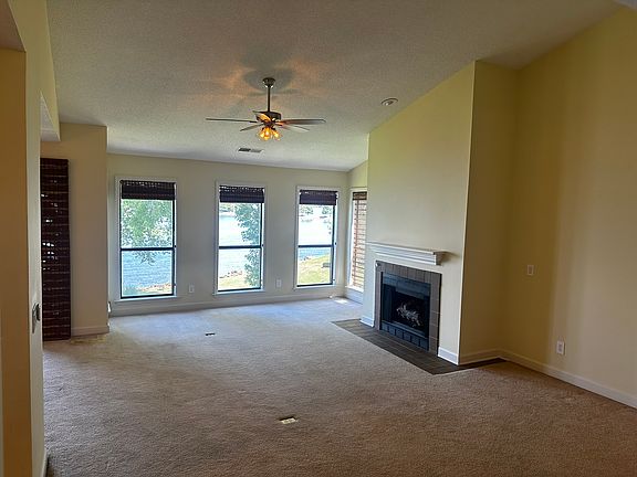 3rd image of 1441 Old Chapin Rd APT 832