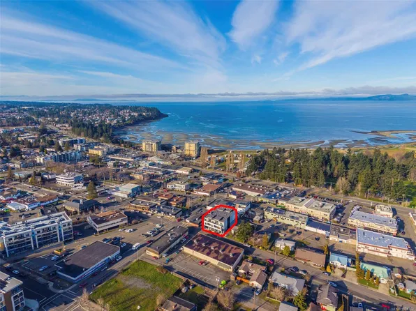113 Hirst Ave E #203, Parksville, BC V9P 1K3