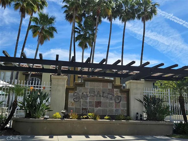 98 Mira Mesa — Photo 16
