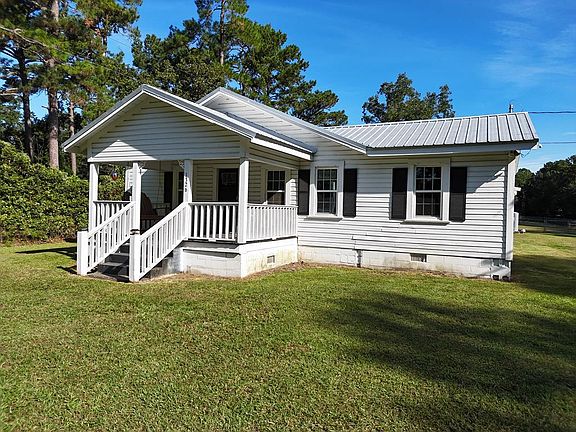 2nd image of 1326 N Pinetree Blvd