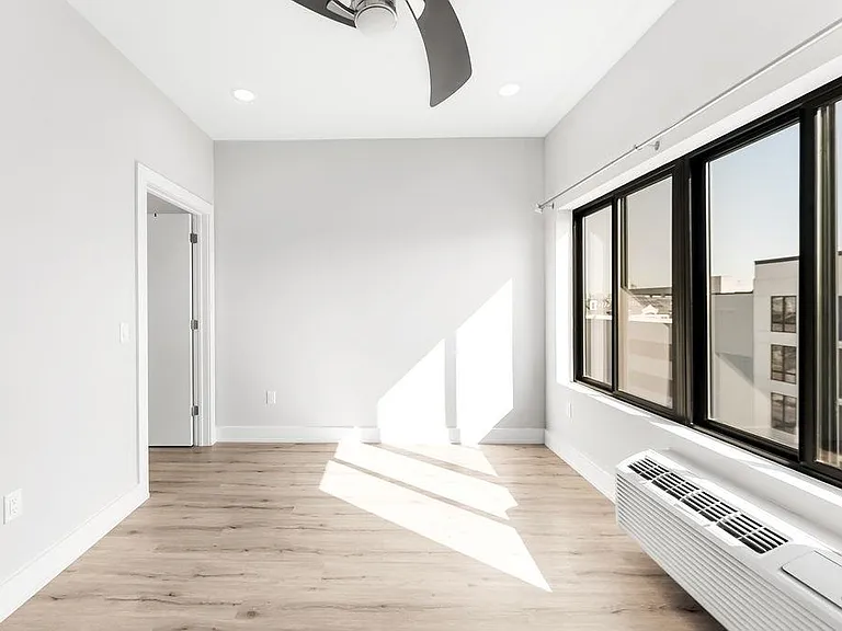 1 Flagship St #406 — Photo 11
