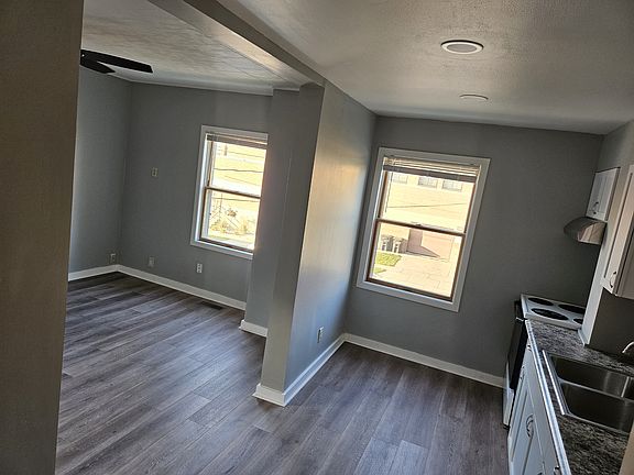 3rd image of 311 E Jefferson Street # Second Floor