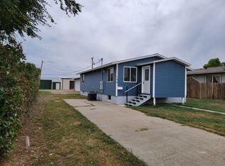 102 Chestnut Ave, Glendive, MT 59330