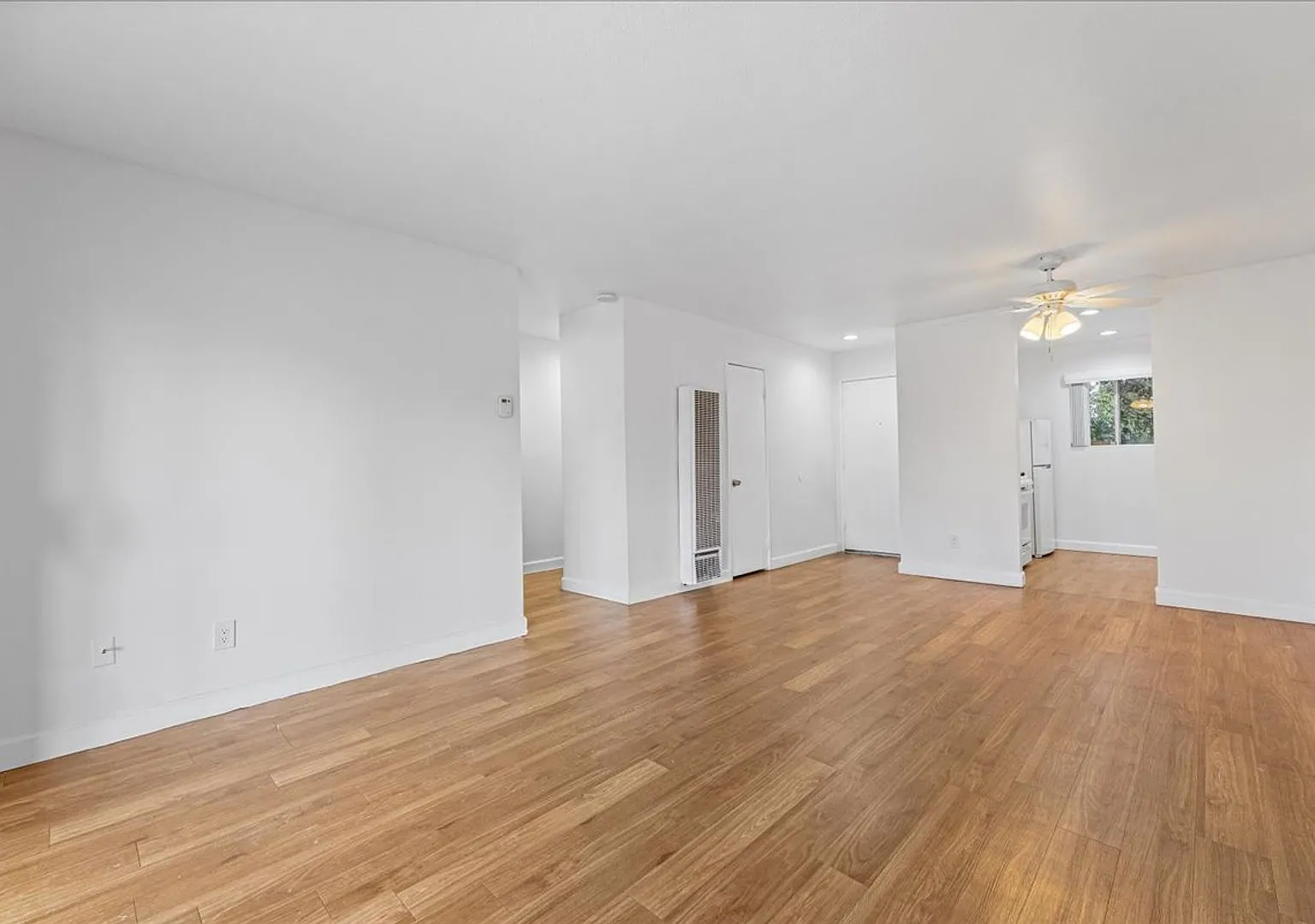 Beautiful Second Floor Apartment With Private Balcony! — Photo 2