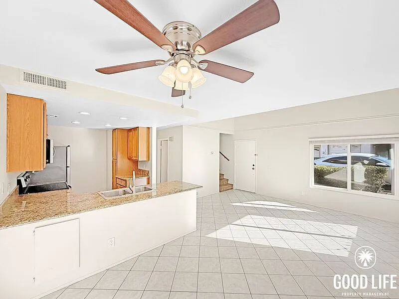3 bed, 3.0 bath, 1335 sqft, $3,350 — Photo 2