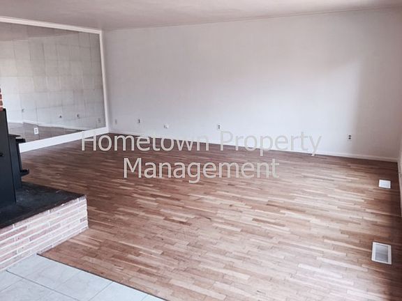 2nd image of 1506 Brunswick St SE #A