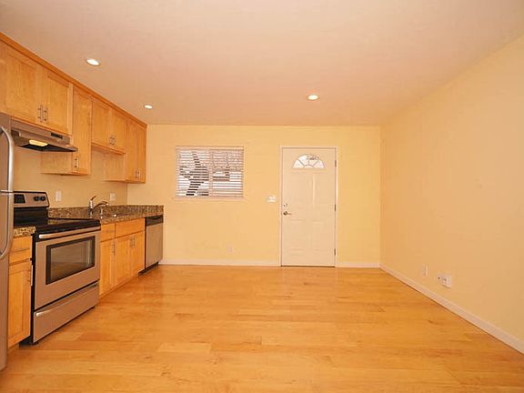 4th image of 696 Towle Way APT 16