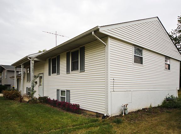 2nd image of 423 Indianwood Dr