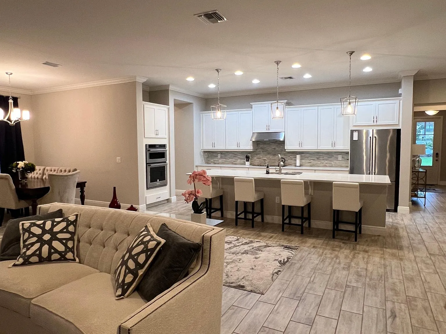 3805 Helmsman Dr — Photo 3