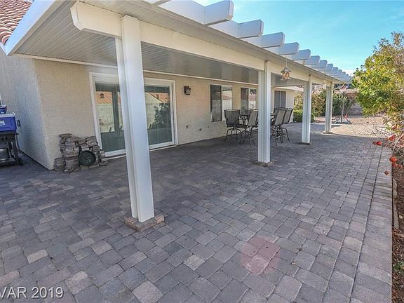 4th image of 136 Blue Creek Way