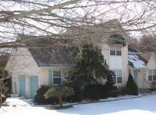 2 Sebastian Ct, Sloatsburg, NY 10974