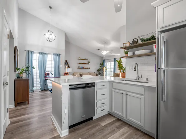 364 Bradford Colony Dr, Lexington, KY 40515