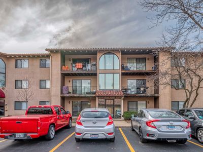 21W581 North Ave APT 25, Lombard, IL, 60148