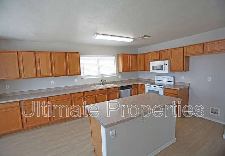 12885 N Tonya St — Photo 4