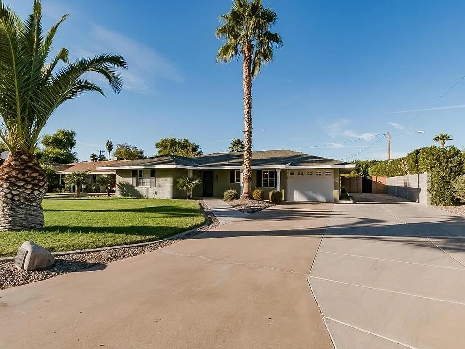 4320 E Catalina Dr