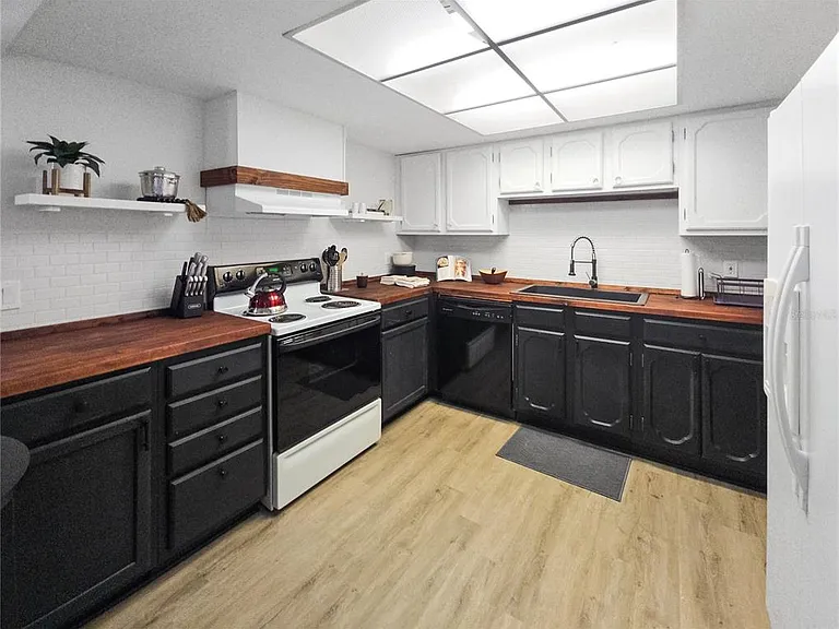 623 Midway Dr #B — Photo 9