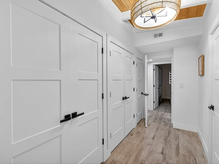 8234 Midnight Pass Rd — Photo 13