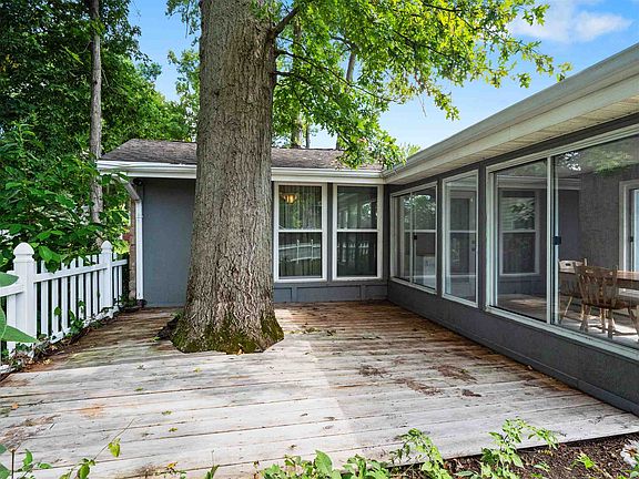 4th image of 6828 Forest Glen Ct