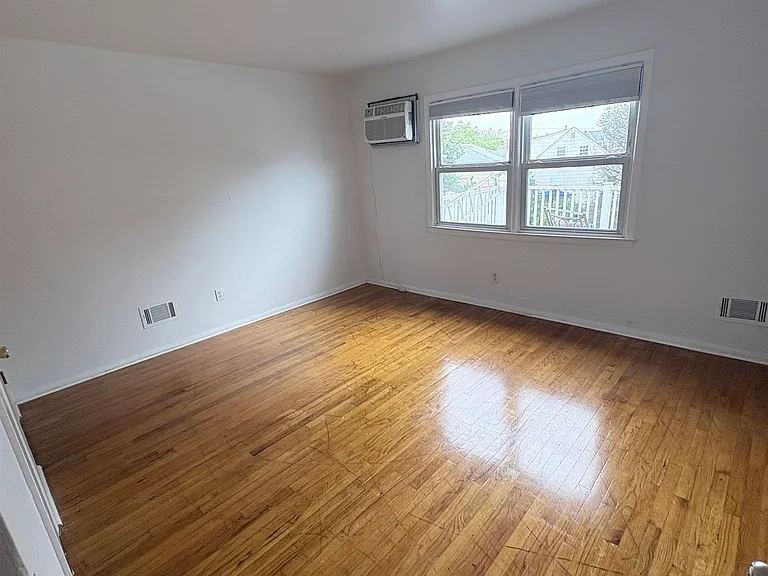 24 Colonial Dr #2 — Photo 6