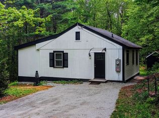 16 Garnet Mountain Ln, Peru, MA 01235