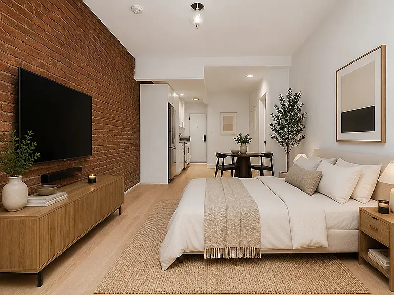 318 W 14th St #1A — Photo 2