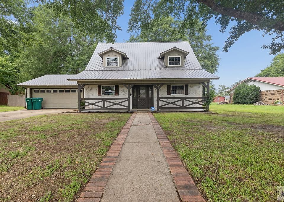 1st image of 208 Meadow Dr