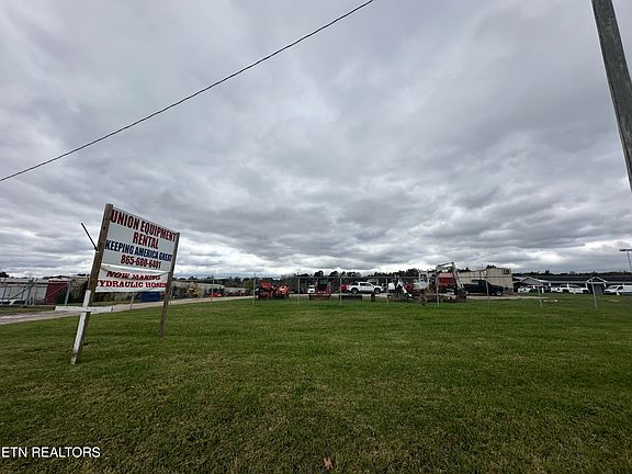 4th image of 7651 Maynardville Pike