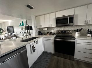 10000 NW 9th Street Cir, Miami, FL 33172