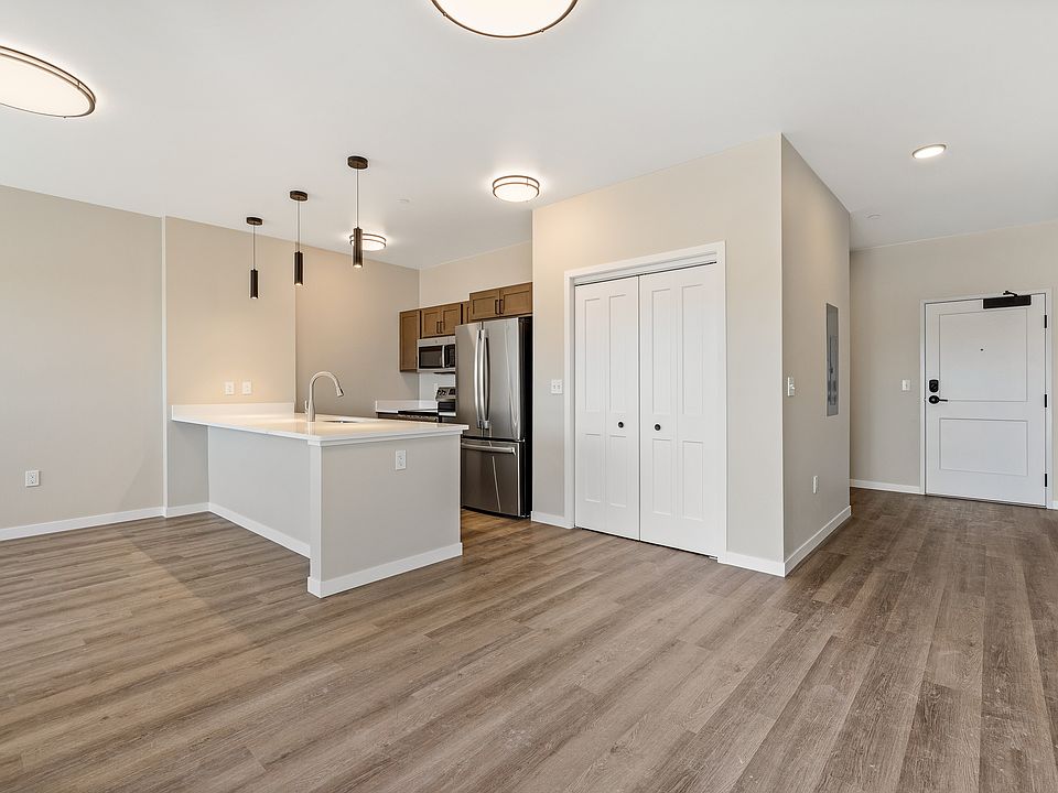 1st image of 4908 5th St #113